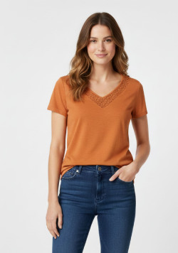 T-shirt Femme jaune ambré col V broderie