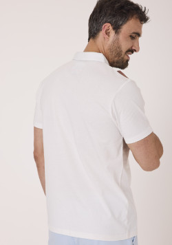 Polo manches courtes homme blanc à rayures colorées