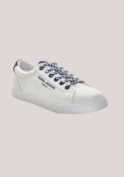 Baskets femme blanche et bleu marine