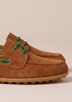 Mocassins femme marron avec lacets contrastants verts