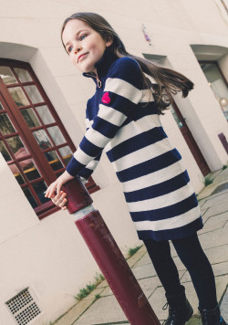 Robe pull fille rayures bleu marine