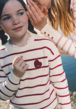 Pull fille avec col broderie anglaise rayé écru et rouge