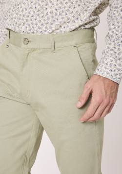 Pantalon Homme coupe chino vert clair