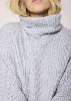 Pull femme col roulé gris clair
