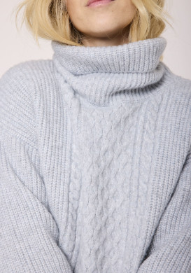 Pull femme col roulé gris clair