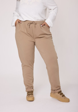 Pantalon femme coupe carotte beige Pantalon femme coupe carotte beige