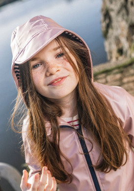 Ciré Fille à capuche rose irisé Ciré Fille à capuche rose irisé