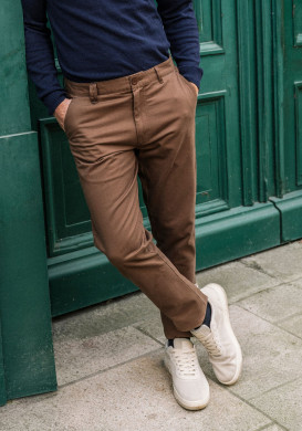 Pantalon Homme coupe chino marron Pantalon Homme coupe chino marron