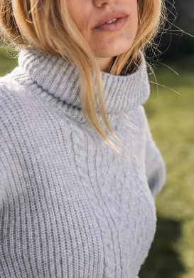 Pull femme col roulé gris clair